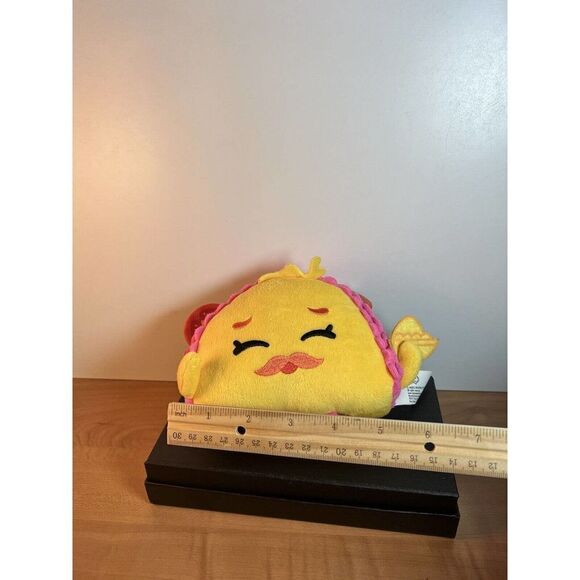 Shopkins Plush Taco Terrie - Picture 5 of 5